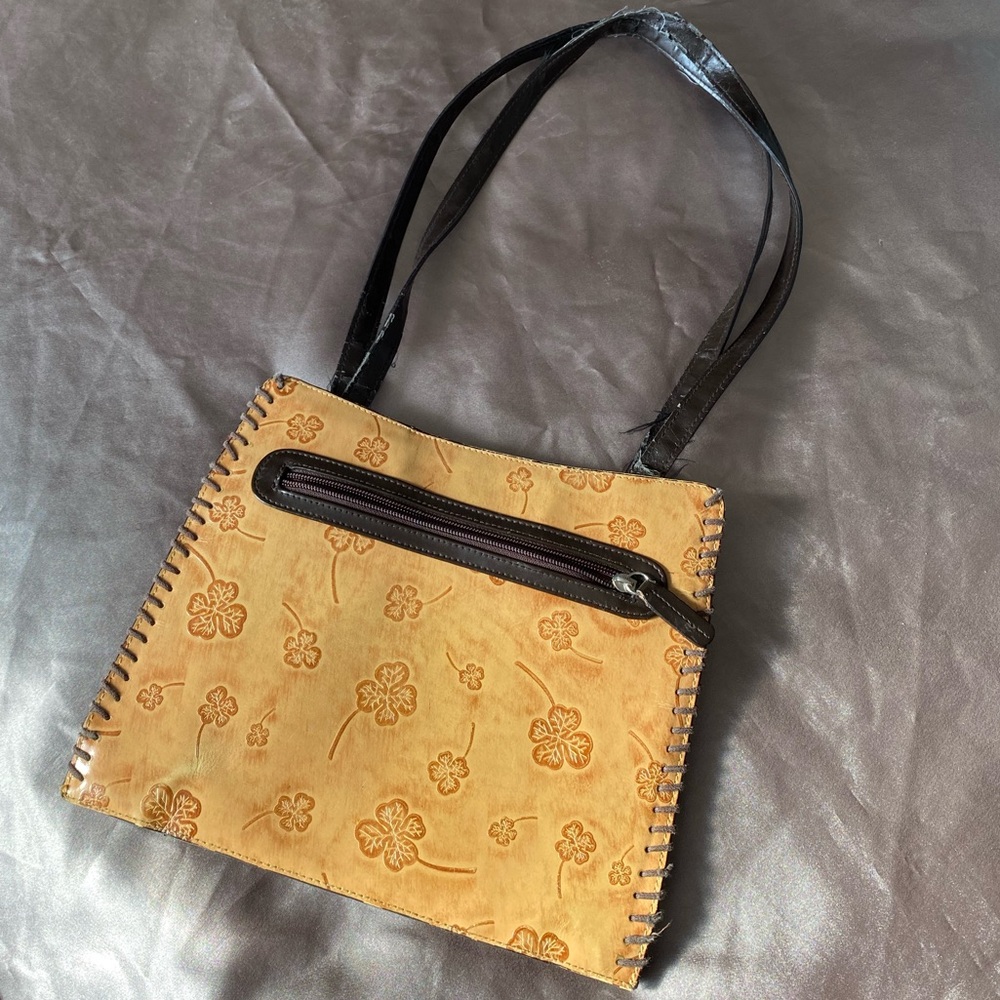 MC shoulder bag